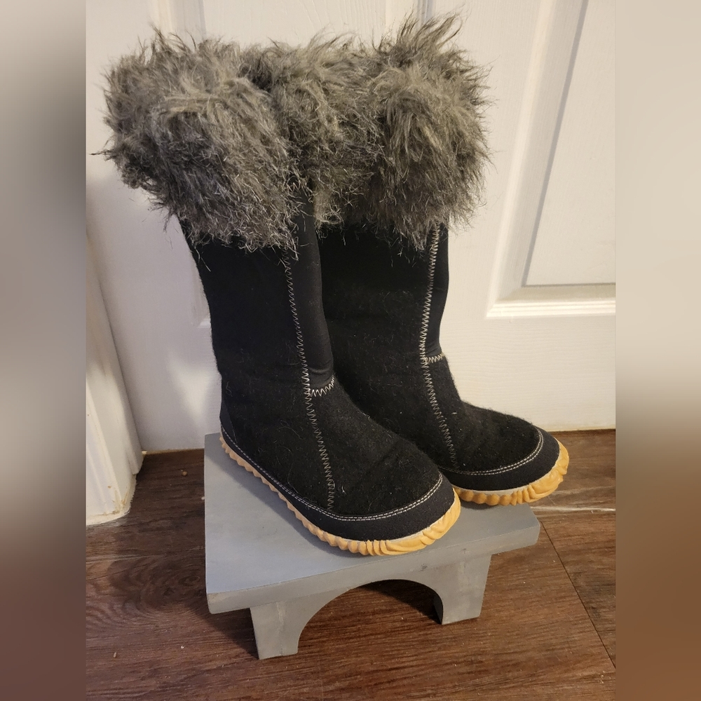 Sorel Cozy Bou Winter Boots